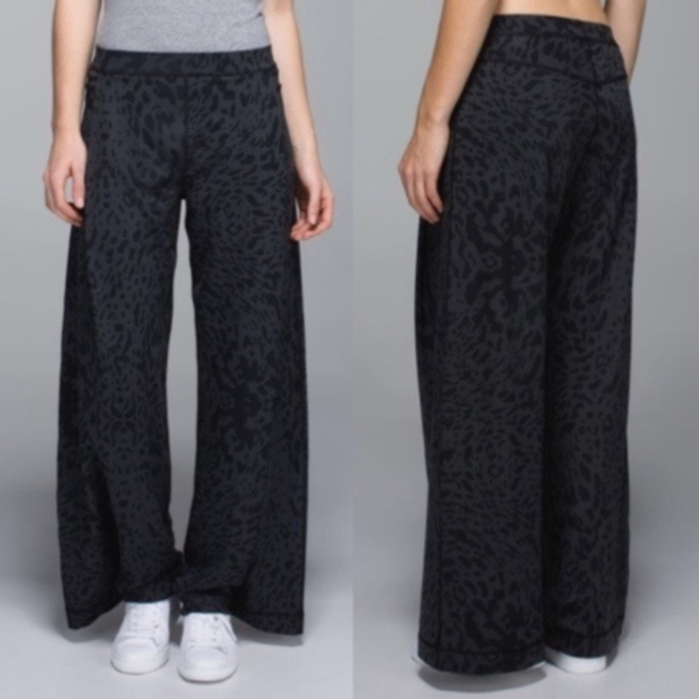 Lululemon Forward fold trouser